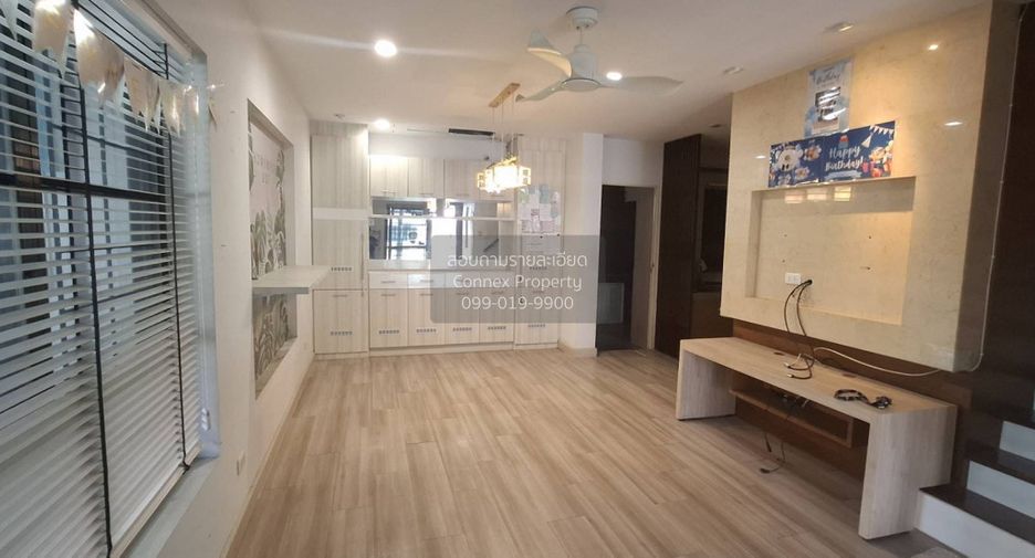 Casa adosada en venta de 2 habitaciones en Lam Luk Ka, Pathum Thani