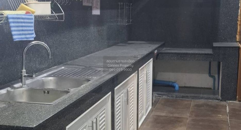 Casa adosada en venta de 2 habitaciones en Lam Luk Ka, Pathum Thani