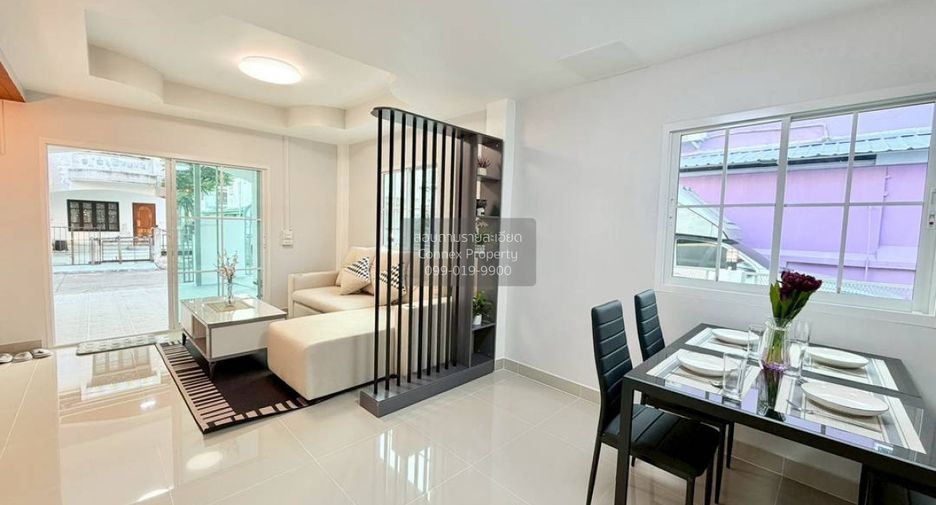 For sale 3 bedrooms townhouse in Sai Noi, Nonthaburi