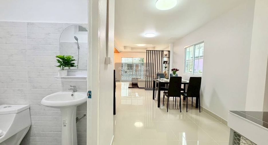 For sale 3 bedrooms townhouse in Sai Noi, Nonthaburi