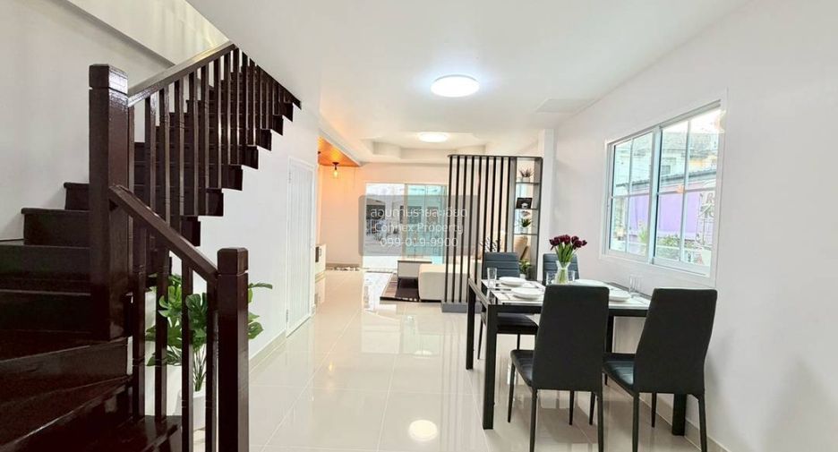 For sale 3 bedrooms townhouse in Sai Noi, Nonthaburi