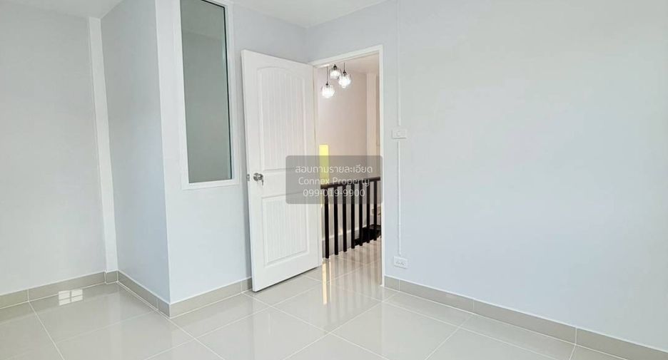 For sale 3 bedrooms townhouse in Sai Noi, Nonthaburi