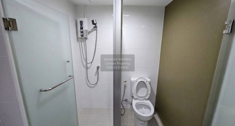 For rent 2 bedrooms condo in Thon Buri, Bangkok
