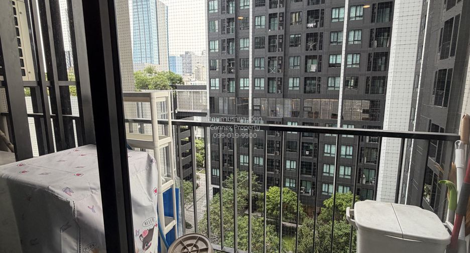 For rent 2 bedrooms condo in Phaya Thai, Bangkok