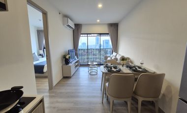 Condo en alquiler de 1 habitaciones en Bang Na, Bangkok