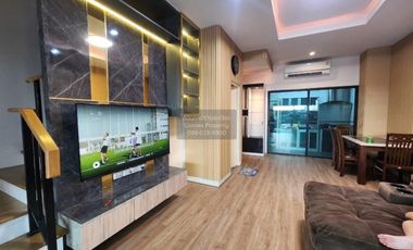 Reihenhaus zur Miete mit 3 Zimmer in Saphan Sung, Bangkok