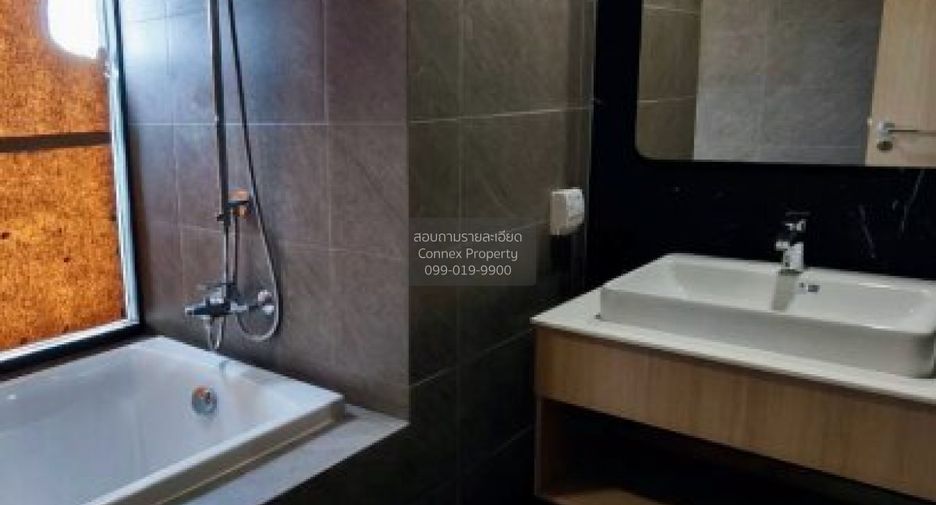 For rent 2 bedrooms condo in Bang Na, Bangkok