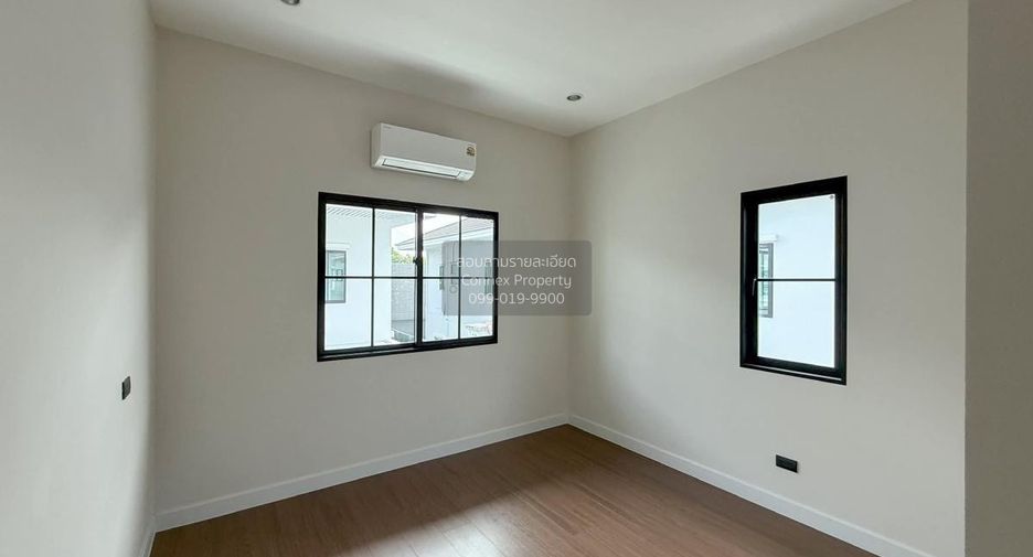 For rent 4 bedrooms house in Sai Mai, Bangkok