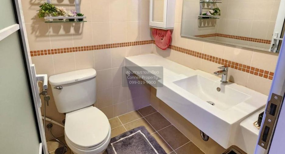 For rent 2 bedrooms condo in Bang Kapi, Bangkok