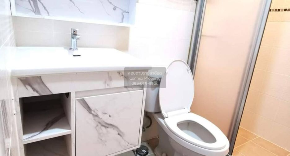 For rent 2 bedrooms condo in Bang Kapi, Bangkok