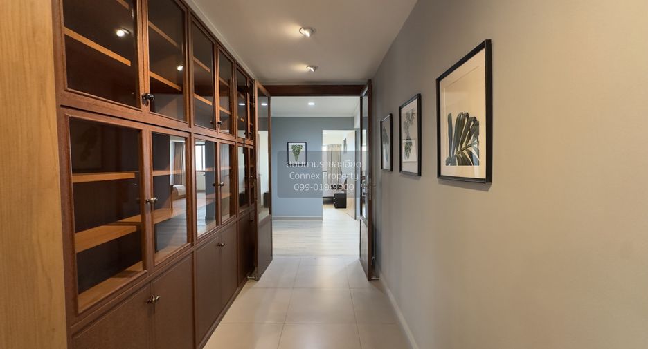 Condo en alquiler de 3 habitaciones en Khlong Toei, Bangkok