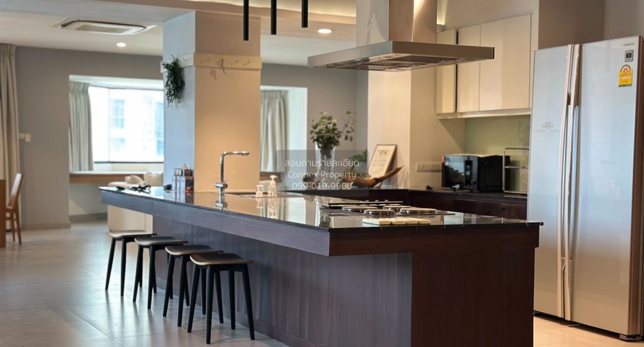 Condo en alquiler de 3 habitaciones en Khlong Toei, Bangkok