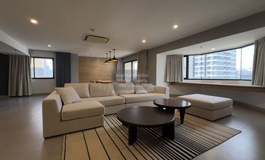 Condo en alquiler de 3 habitaciones en Khlong Toei, Bangkok