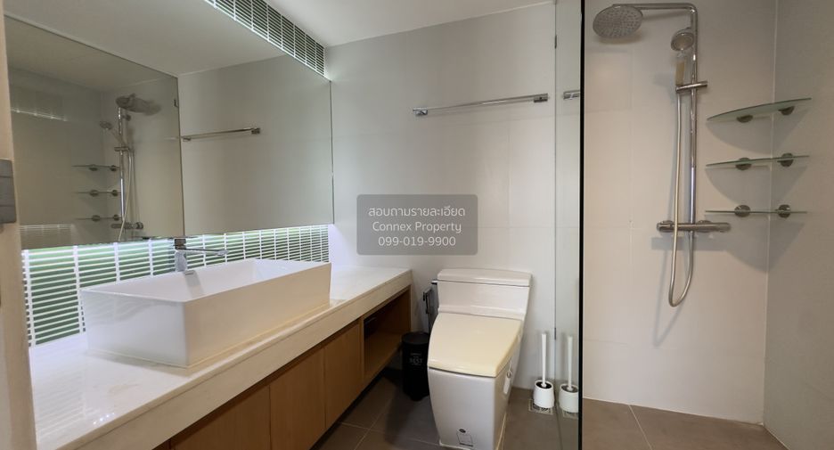 Condo en alquiler de 3 habitaciones en Khlong Toei, Bangkok