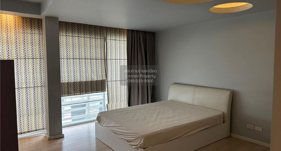For rent 3 bedrooms townhouse in Pathum Wan, Bangkok