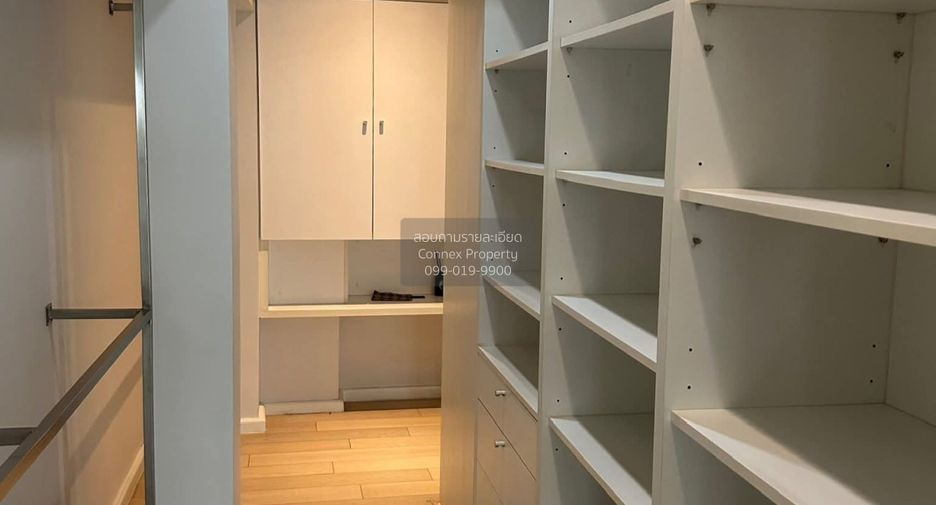 For rent 3 bedrooms townhouse in Pathum Wan, Bangkok