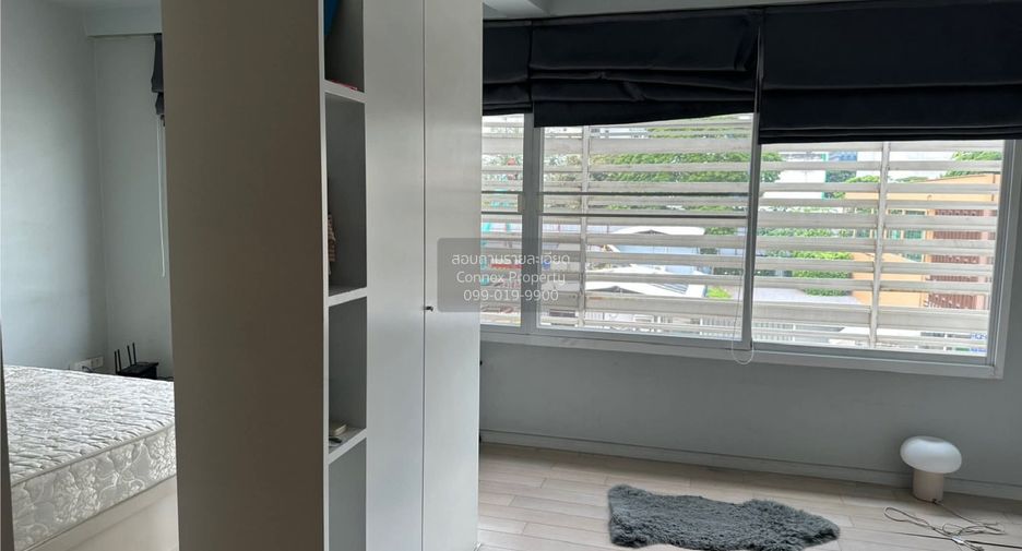For rent 3 bedrooms townhouse in Pathum Wan, Bangkok