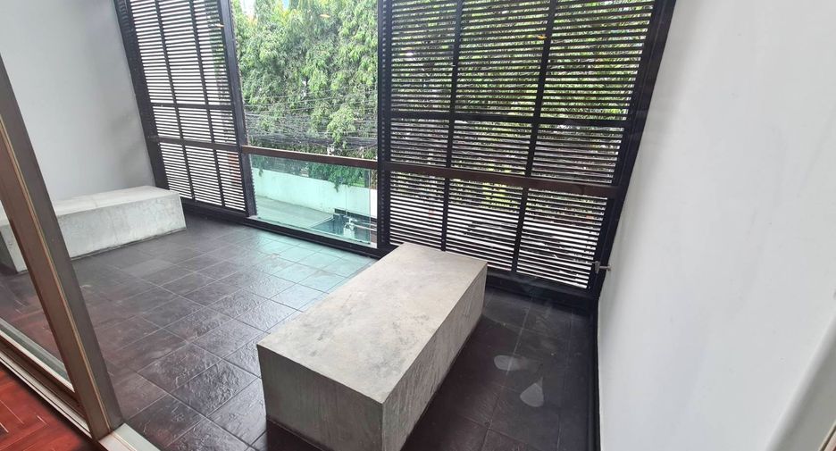 Reihenhaus zur Miete mit 3 Zimmer in Khlong Toei, Bangkok