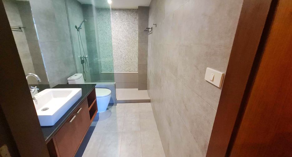 Reihenhaus zur Miete mit 3 Zimmer in Khlong Toei, Bangkok