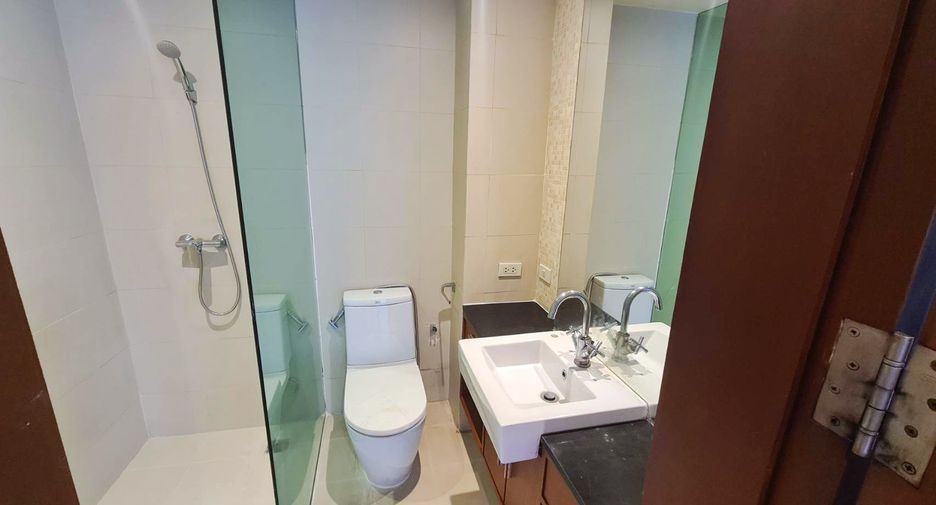 Reihenhaus zur Miete mit 3 Zimmer in Khlong Toei, Bangkok