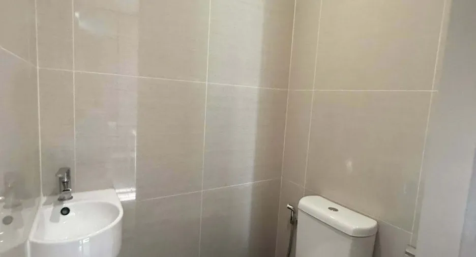 For sale and for rent 2 bedrooms condo in Khlong Toei, Bangkok