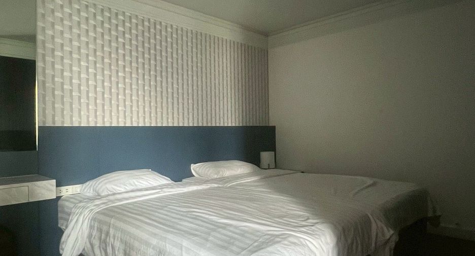 For rent 2 bedrooms apartment in Watthana, Bangkok