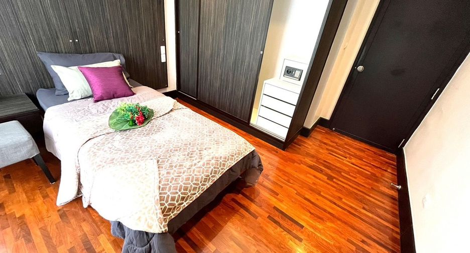 For rent 2 bedrooms apartment in Watthana, Bangkok
