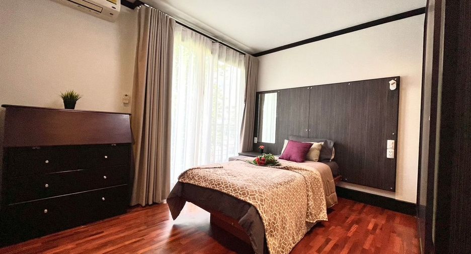 For rent 2 bedrooms apartment in Watthana, Bangkok