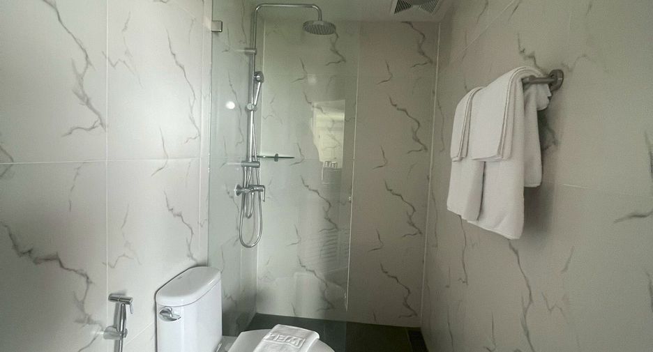 For rent 2 bedrooms apartment in Watthana, Bangkok