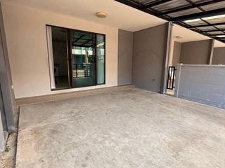 Reihenhaus zur Miete mit 3 Zimmer in Khlong Luang, Pathum Thani