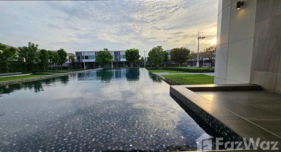 Casa adosada en alquiler de 3 habitaciones en Khlong Luang, Pathum Thani