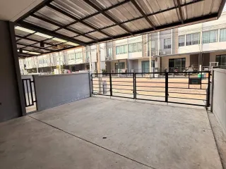 Reihenhaus zur Miete mit 3 Zimmer in Khlong Luang, Pathum Thani