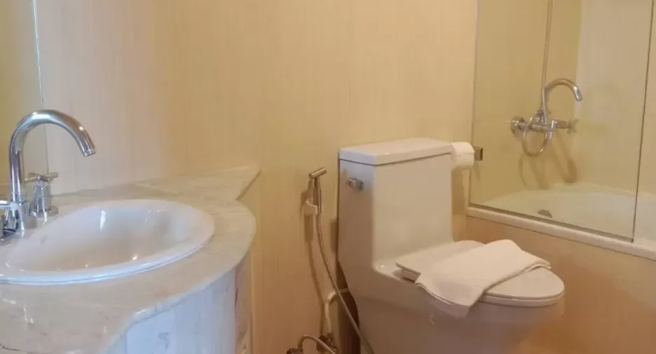 For rent 2 bedrooms apartment in Watthana, Bangkok