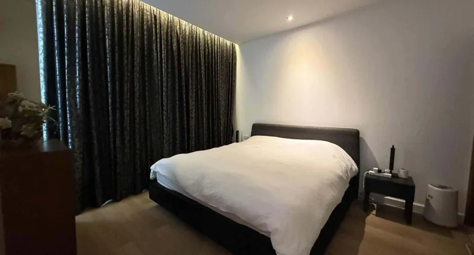 For rent 3 bedrooms condo in Sathon, Bangkok