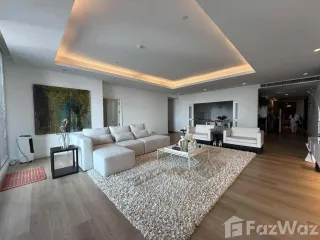 Condo en alquiler de 3 habitaciones en Sathon, Bangkok
