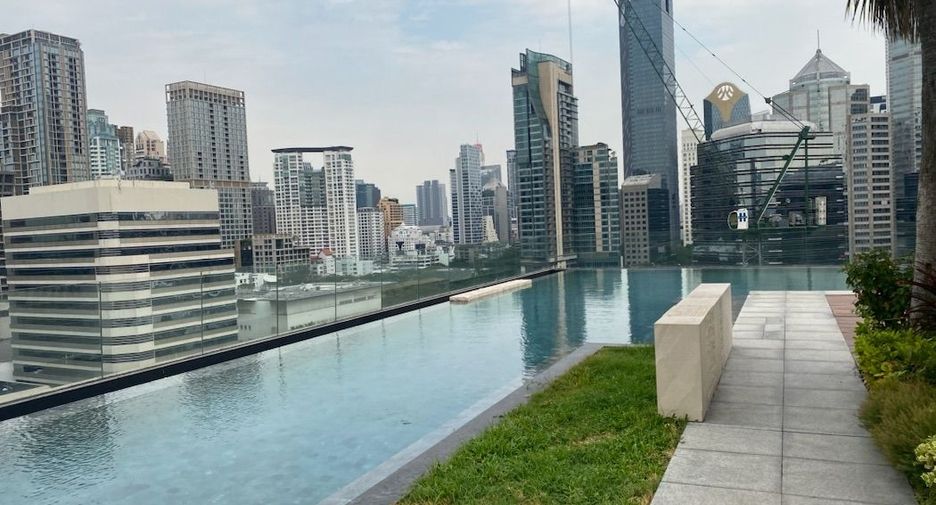 For sale 1 bed condo in Pathum Wan, Bangkok