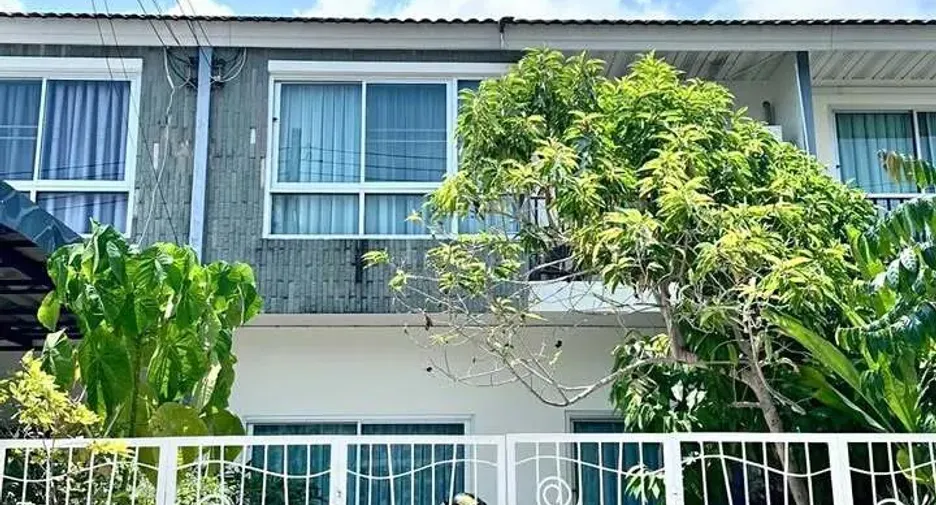 À louer 3 chambres maison de ville à Mueang Phuket, Phuket