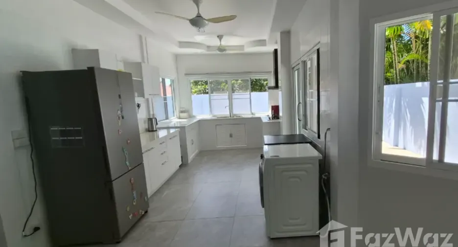 For rent 5 bedrooms villa in Mueang Phuket, Phuket