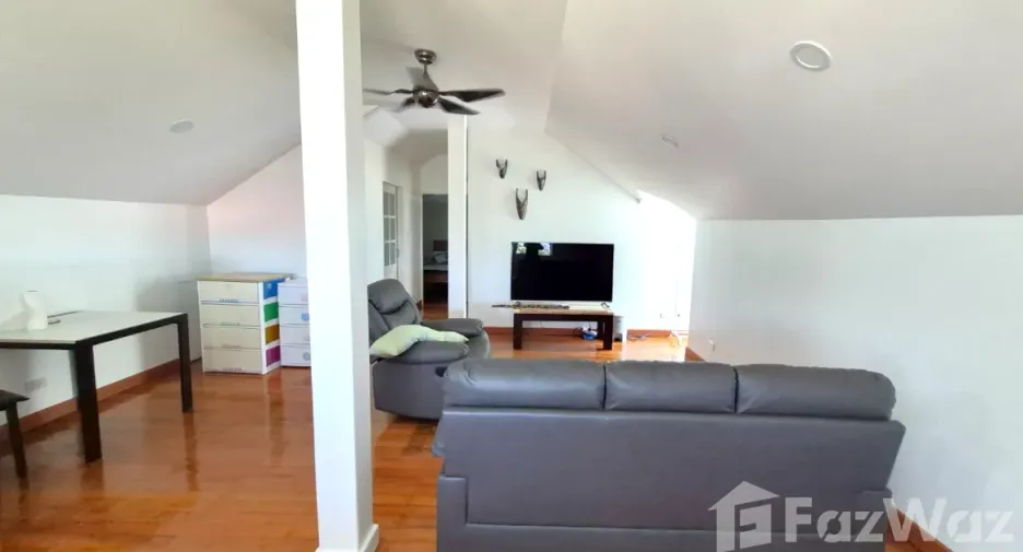 For rent 5 bedrooms villa in Mueang Phuket, Phuket