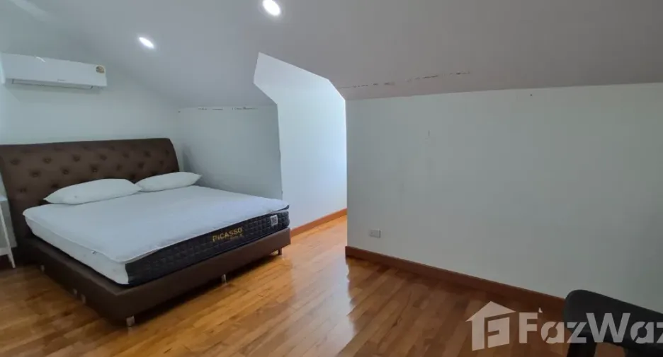 For rent 5 bedrooms villa in Mueang Phuket, Phuket