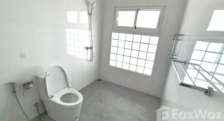 For rent 5 bedrooms villa in Mueang Phuket, Phuket