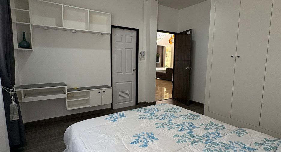 For rent 3 ベッドルーム villa in Bang Lamung, Chonburi