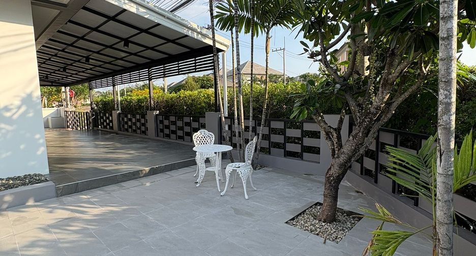 For rent 3 ベッドルーム villa in Bang Lamung, Chonburi