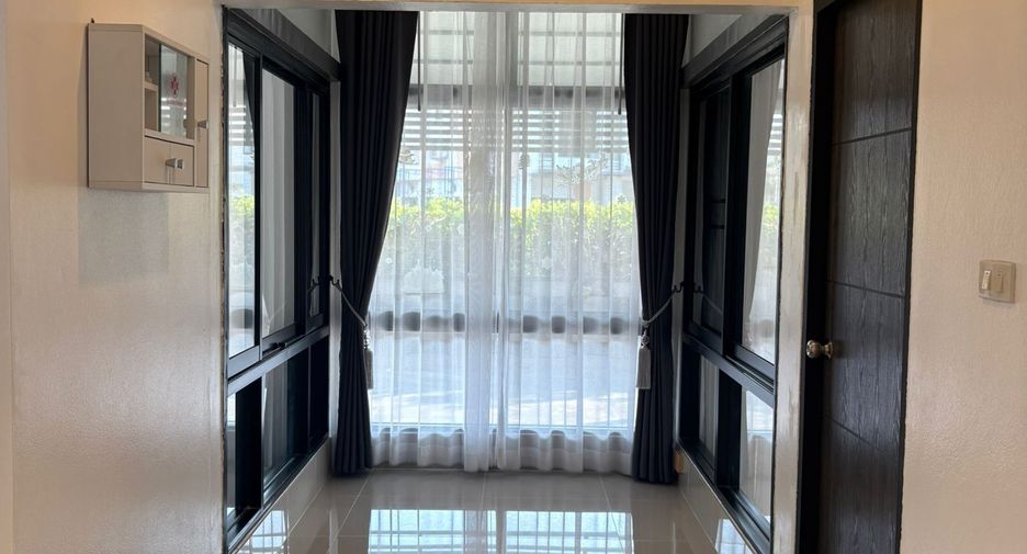 For rent 3 ベッドルーム villa in Bang Lamung, Chonburi