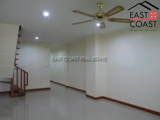 出租 和 出售 2 卧室 独立屋 在 Bang Lamung, Chon Buri