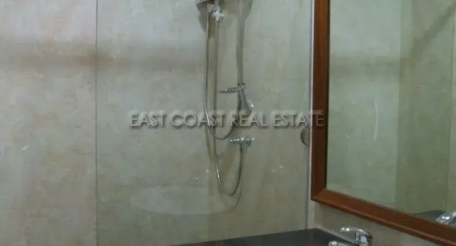 出租 和 出售 2 卧室 独立屋 在 Bang Lamung, Chon Buri