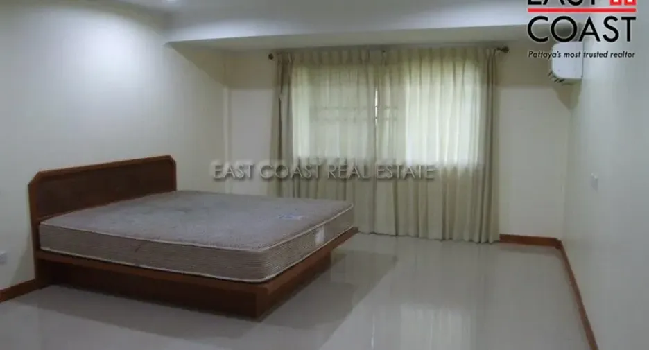 出租 和 出售 2 卧室 独立屋 在 Bang Lamung, Chon Buri