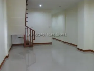 出租 和 出售 2 卧室 独立屋 在 Bang Lamung, Chon Buri