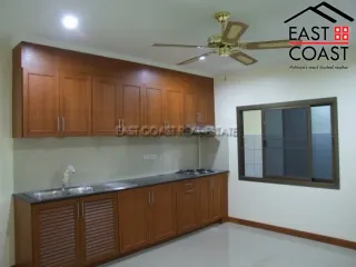 出租 和 出售 2 卧室 独立屋 在 Bang Lamung, Chon Buri