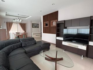 À louer 3 chambres maison à Bang Lamung, Chonburi
